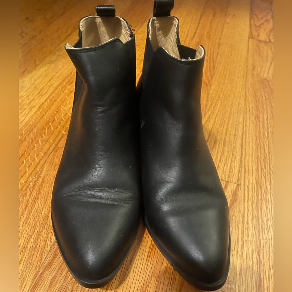 Nisolo Black Leather Ankle Booties